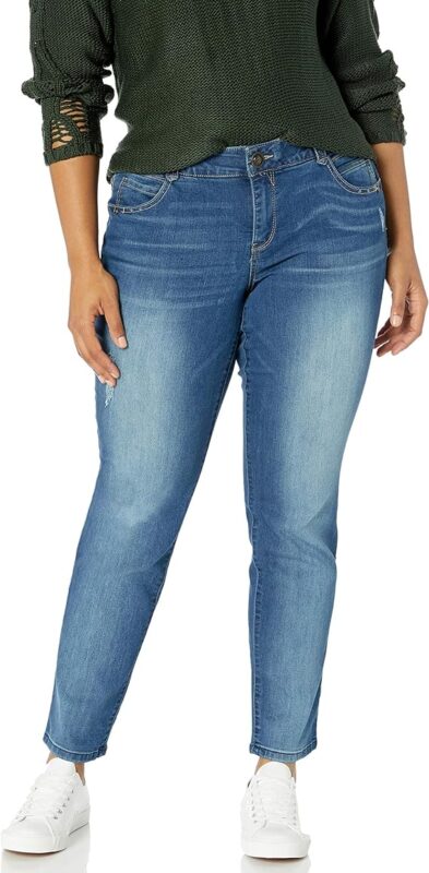 Best Jeans For Short Curvy Women